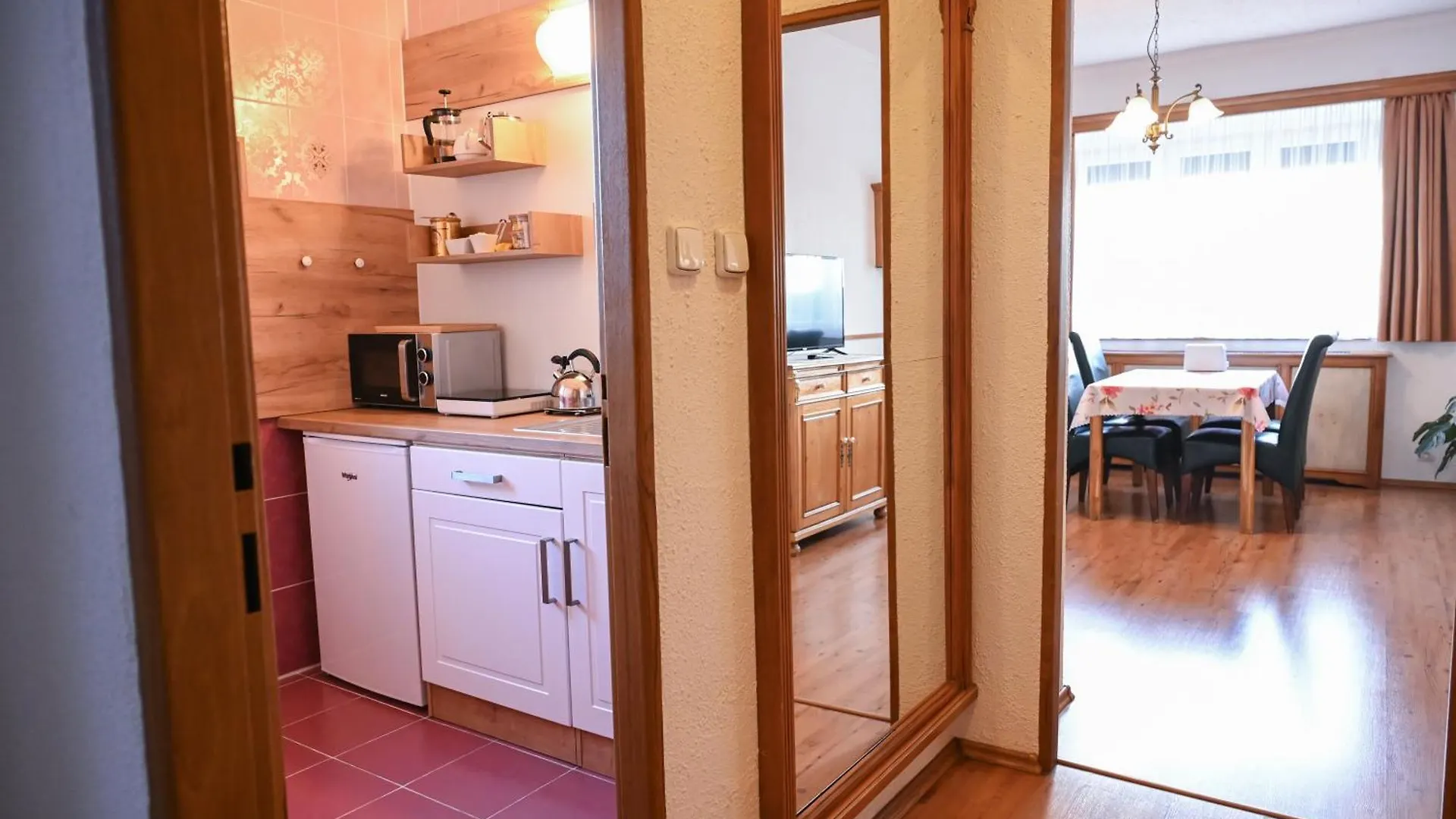 Hotel Diana Apartments Prague 4*,
