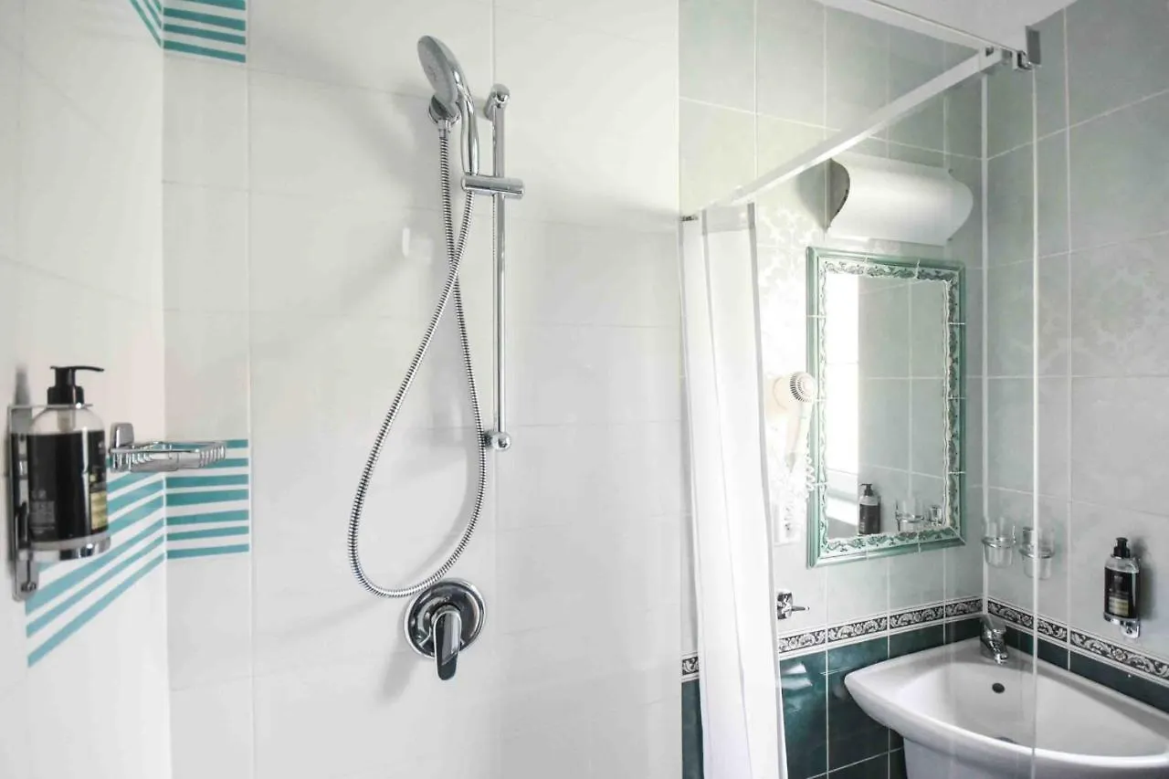 Hotel Diana Apartments Prague 4*,